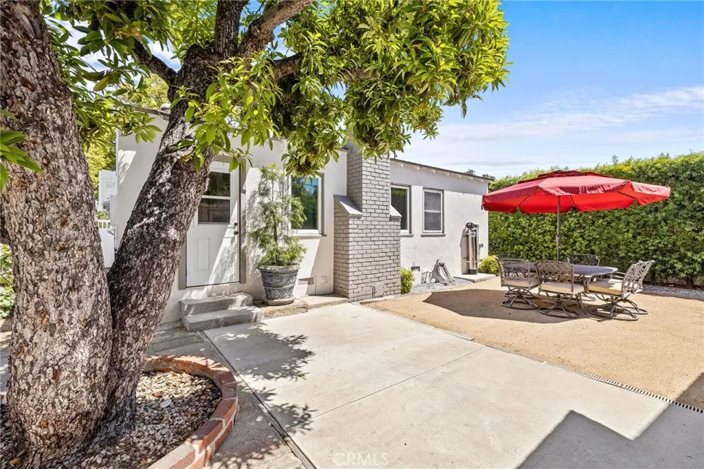 Additional image 70 of 735 N Orchard Dr, Burbank, CA 91506