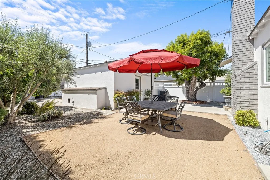 Additional image 71 of 735 N Orchard Dr, Burbank, CA 91506
