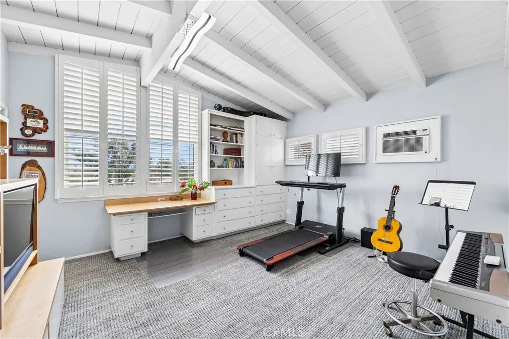 Additional image 93 of 267 Nieto Ave, Long Beach, CA 90803