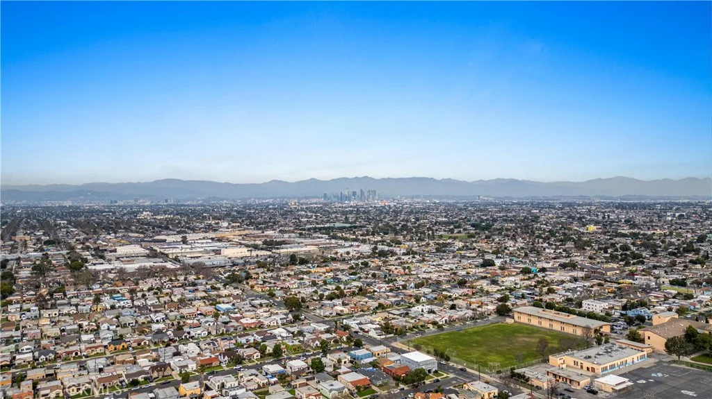 2049 W 71St Street, Los Angeles, CA 90047