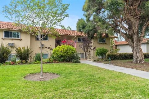 888 Ronda Sevilla Unit D, Laguna Woods, CA 92637 - MLS#: OC25081741