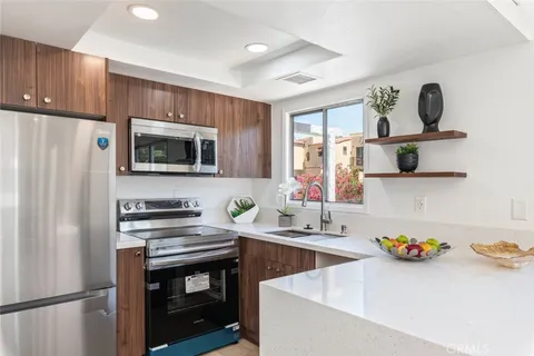 280 S Avenida Caballeros Unit 271, Palm Springs, CA MLS: SW25083753
