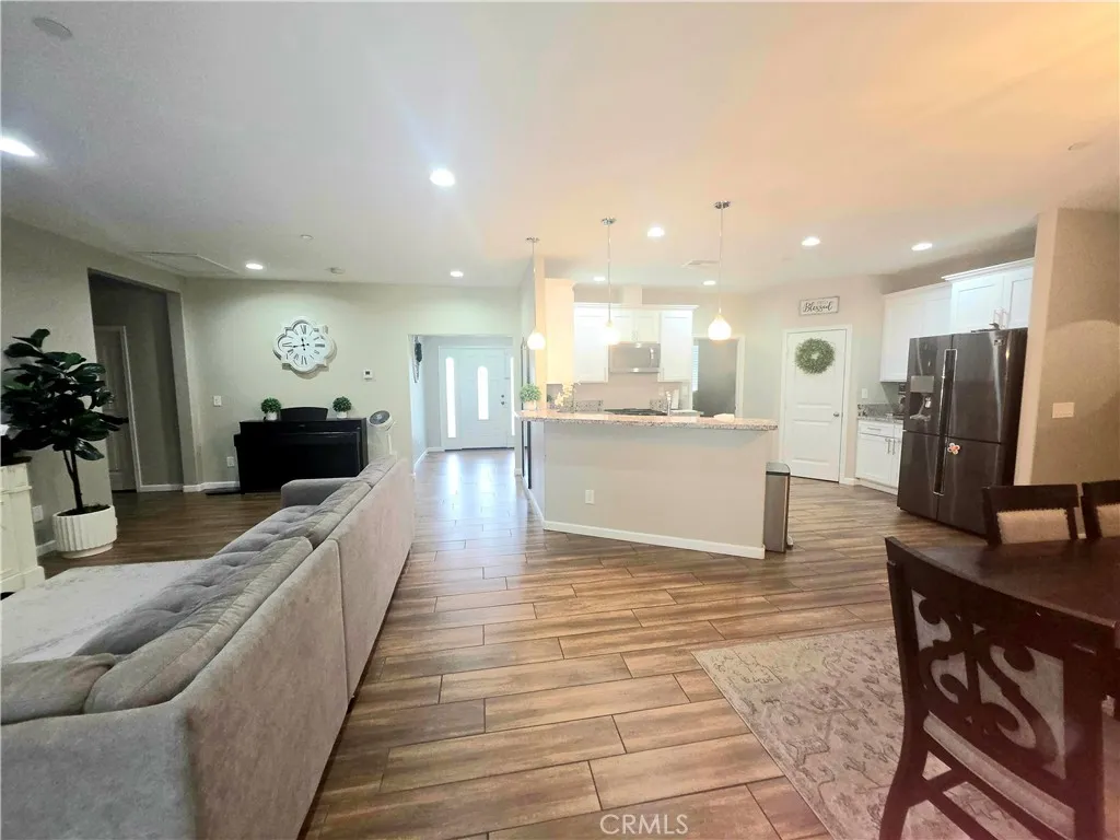 Additional image 11 of 3921 La Hacienda Dr, San Bernardino, CA 92404