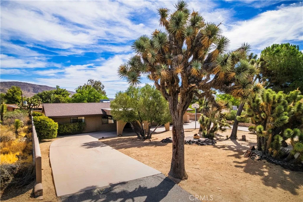 7569 San Remo Trl, Yucca Valley, CA 92284