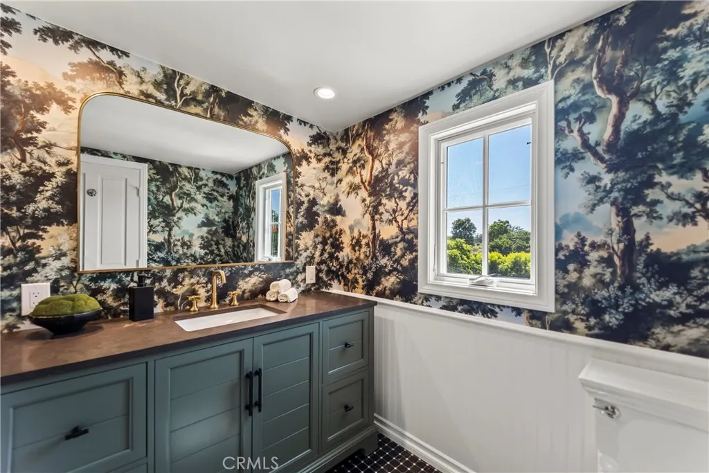 Additional image 113 of 3939 Pacific Ave, Long Beach, CA 90807