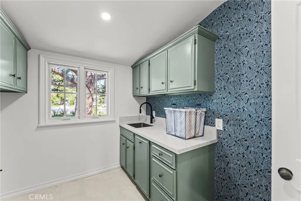 Additional image 137 of 3939 Pacific Ave, Long Beach, CA 90807