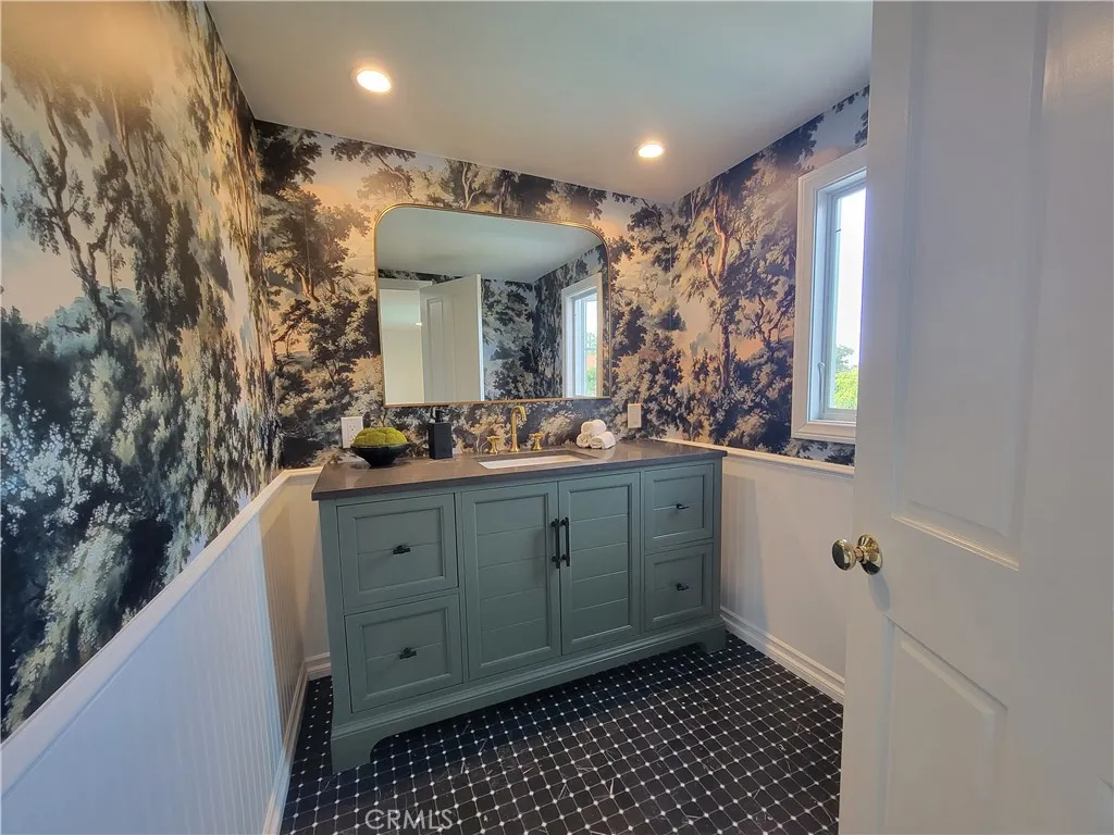 Additional image 117 of 3939 Pacific Ave, Long Beach, CA 90807