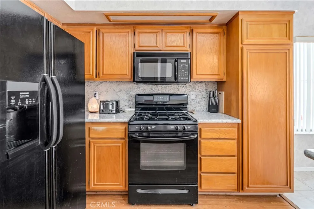 Additional image 36 of 42238 58th St W, Lancaster, CA 93536