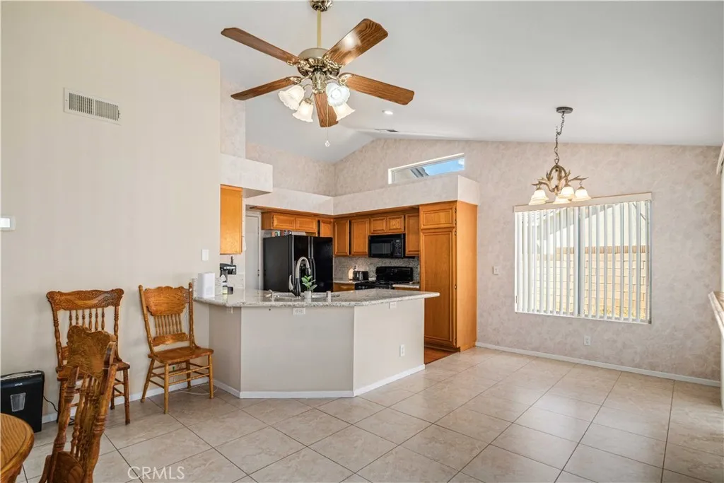 Additional image 32 of 42238 58th St W, Lancaster, CA 93536