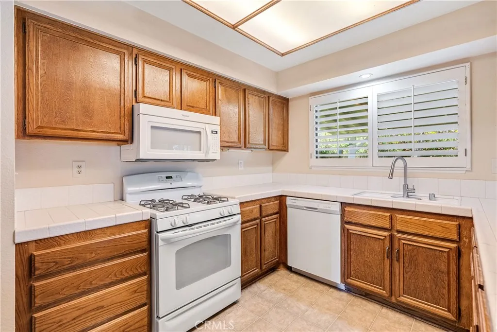 Additional image 12 of 2859 W Avenue J9, Lancaster, CA 93536