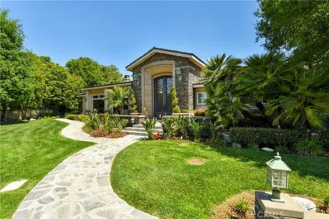 1422 Bella Vista Drive, La Habra Heights, CA 90631 - MLS#: PW25030614