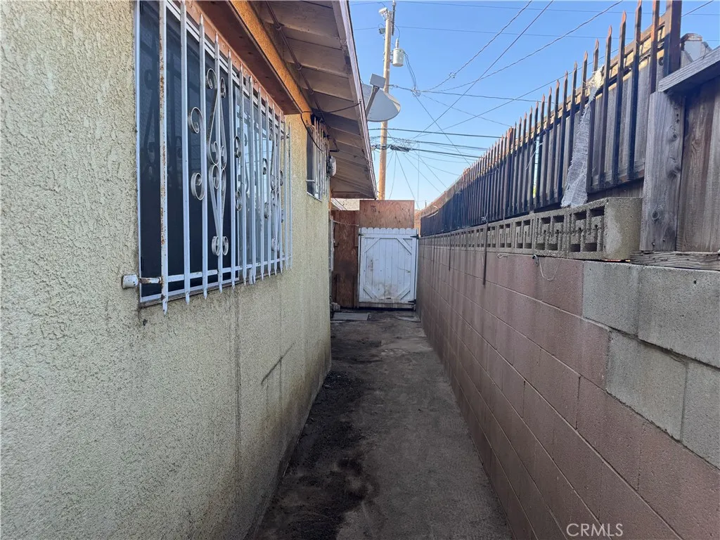 Additional image 26 of 1111 W 93rd St, Los Angeles, CA 90044