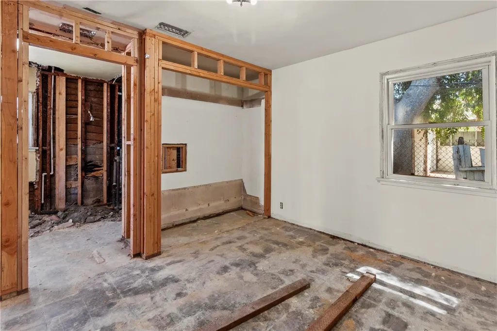 Additional image 22 of 1344 N Parish Pl, Burbank, CA 91506