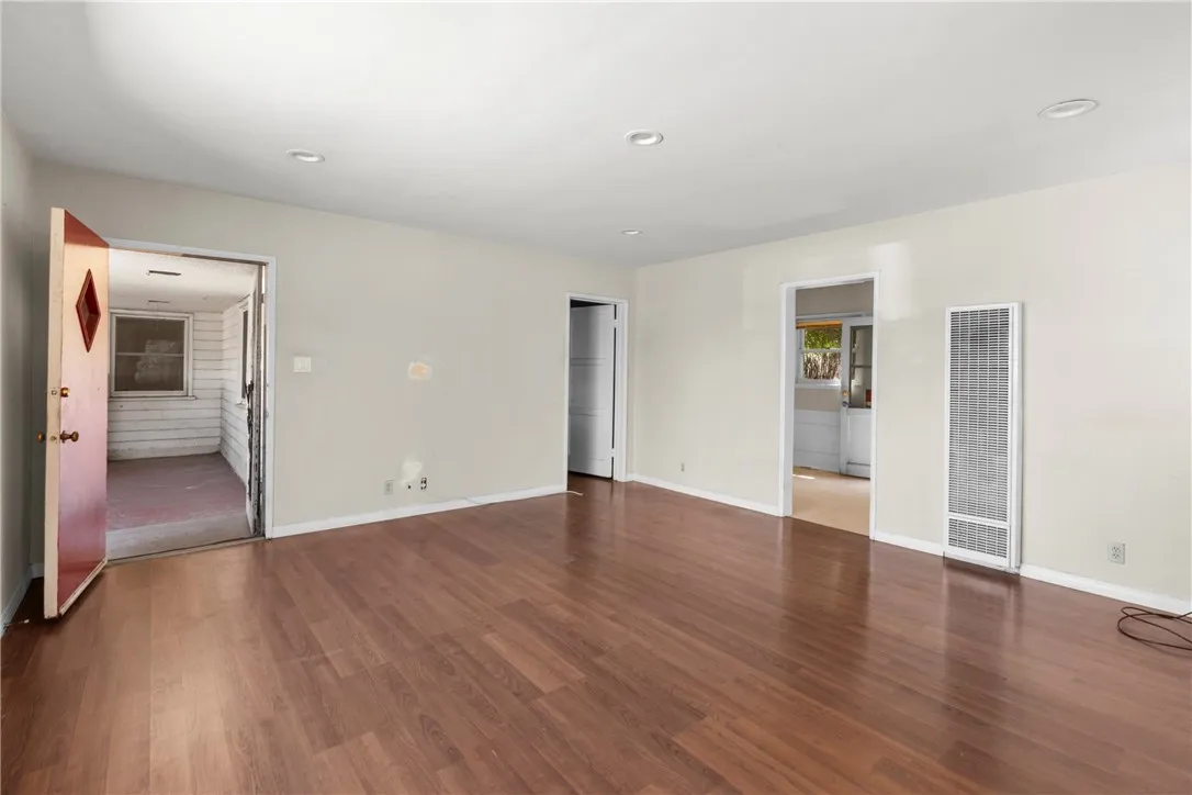 Additional image 40 of 1344 N Parish Pl, Burbank, CA 91506