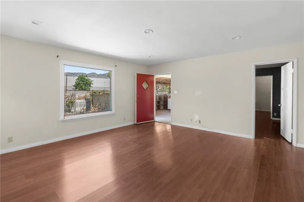 Additional image 7 of 1344 N Parish Pl, Burbank, CA 91506