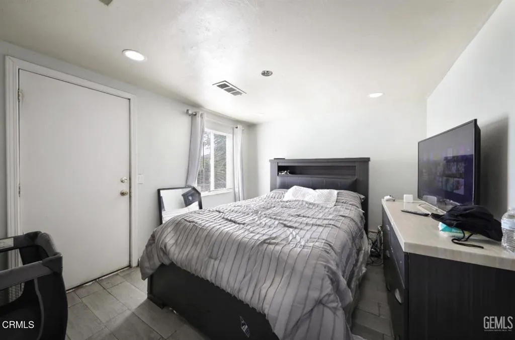 Additional image 12 of 818 Decatur St, Bakersfield, CA 93308
