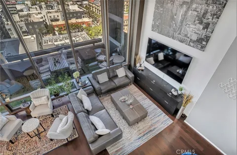 1100 Wilshire Boulevard Unit 1701, Los Angeles, CA MLS: GD25007986