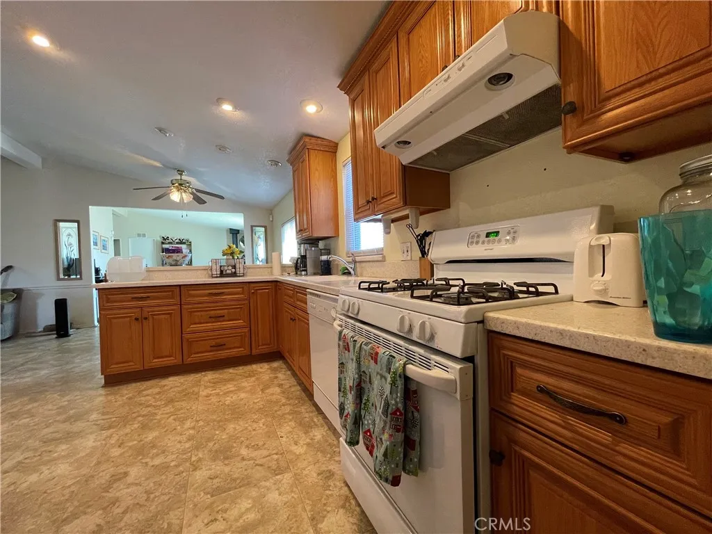 5332 Sundown Drive, Phelan, CA 92371