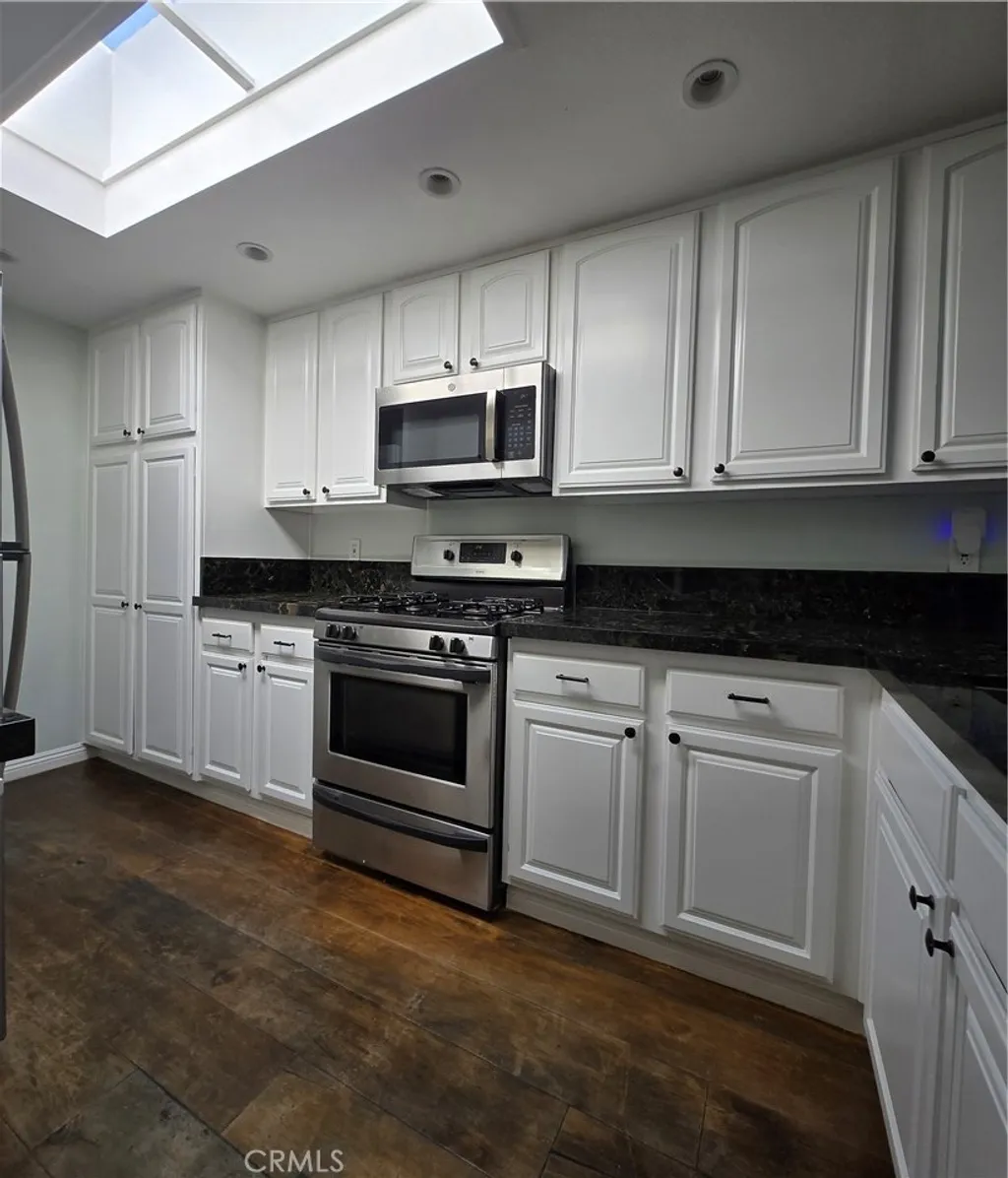 Additional image 7 of 260 Cagney Ln Unit 317, Newport Beach, CA 92663