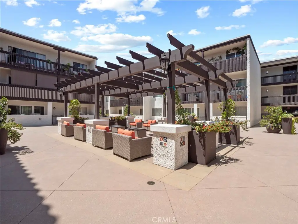 Additional image 77 of 5334 Lindley Avenue Unit 319, Encino, CA 91316