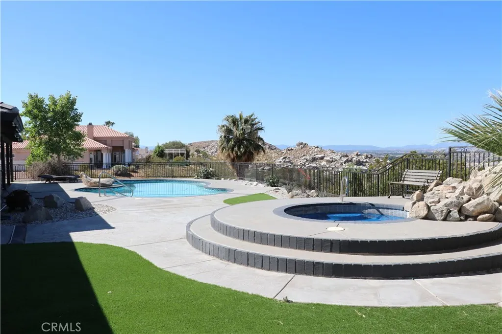 Additional image 144 of 16324 Crown Valley Dr, Apple Valley, CA 92307