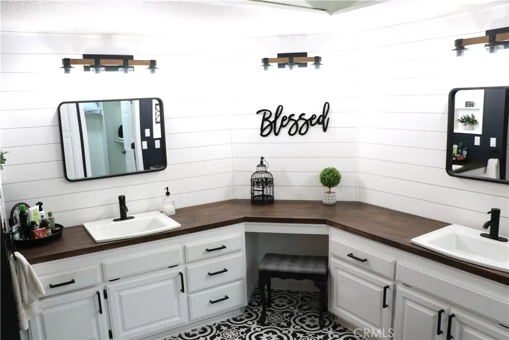 Additional image 134 of 16324 Crown Valley Dr, Apple Valley, CA 92307