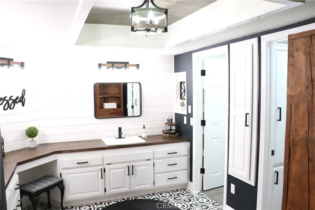 Additional image 135 of 16324 Crown Valley Dr, Apple Valley, CA 92307