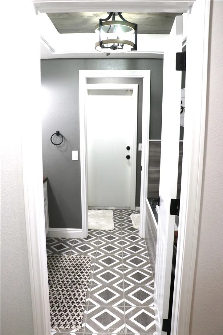 Additional image 119 of 16324 Crown Valley Dr, Apple Valley, CA 92307