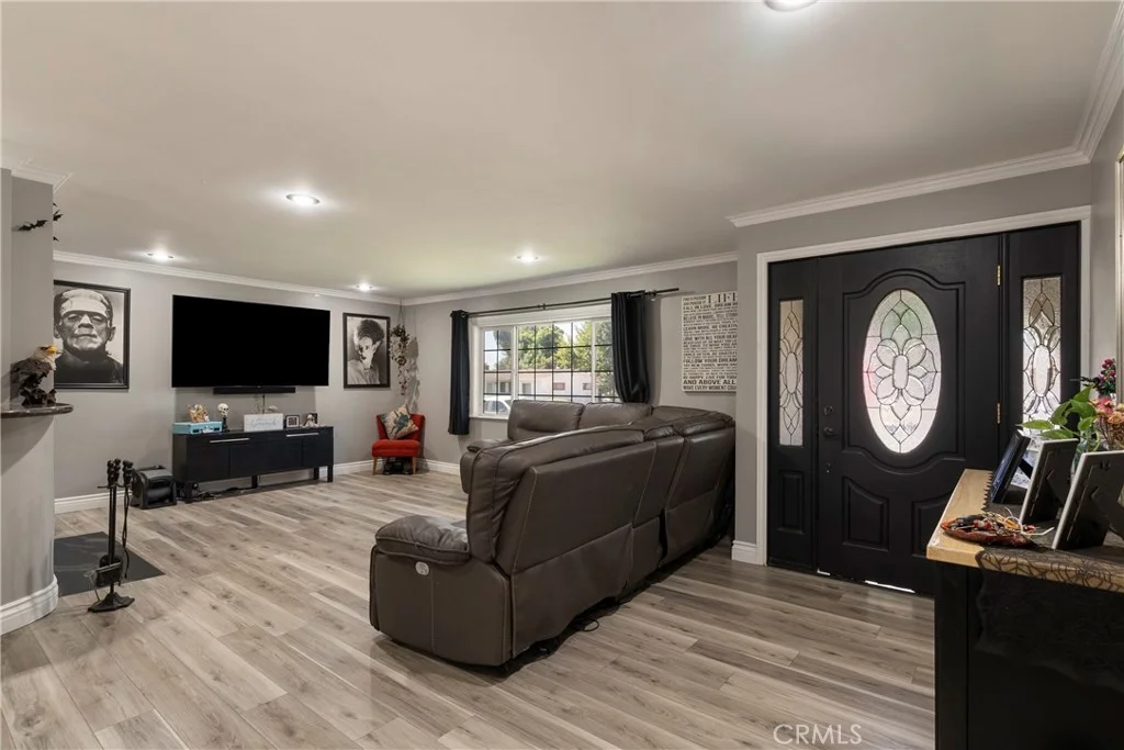 630 Carleton Ave, Claremont, CA 91711 photo 4