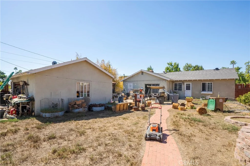 630 Carleton Ave, Claremont, CA 91711