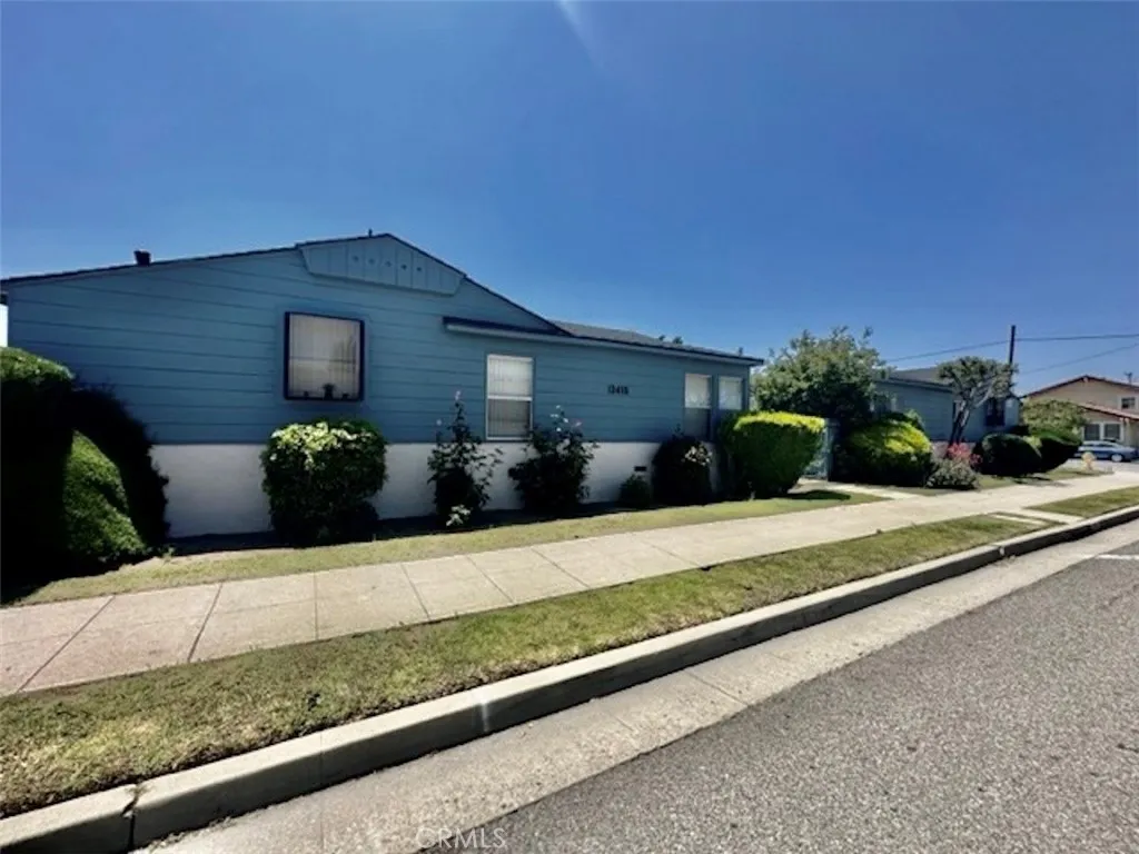 12415 Cedar Avenue Unit E, Hawthorne, CA 90250