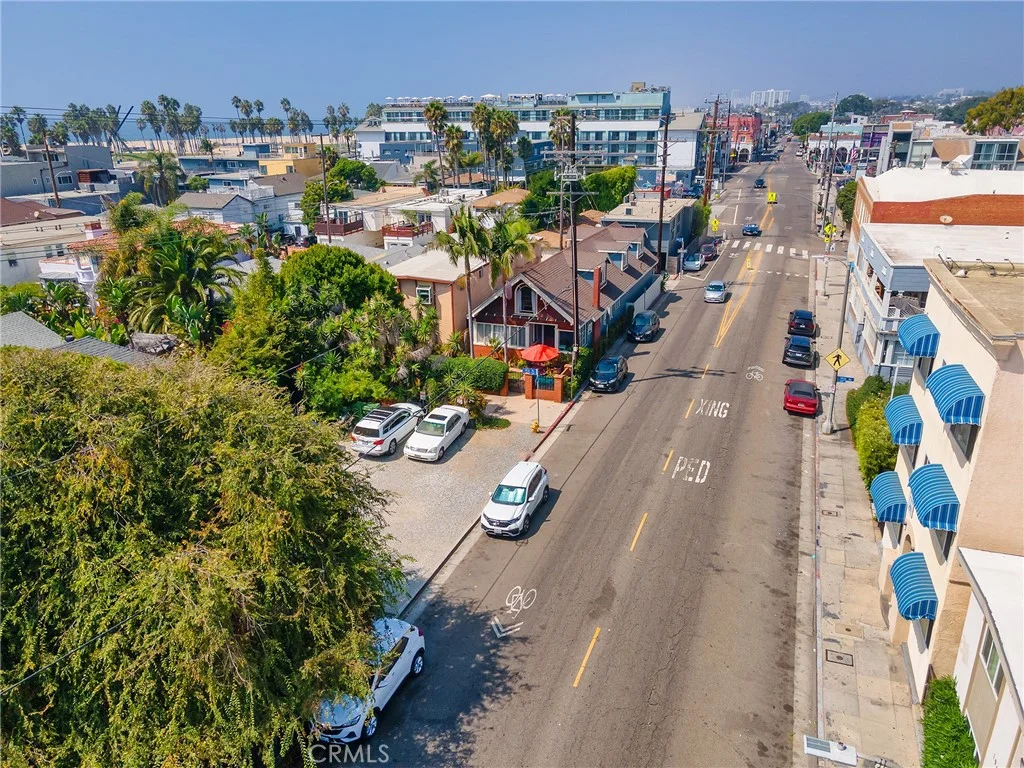 42 19th Avenue, Venice, CA 90291