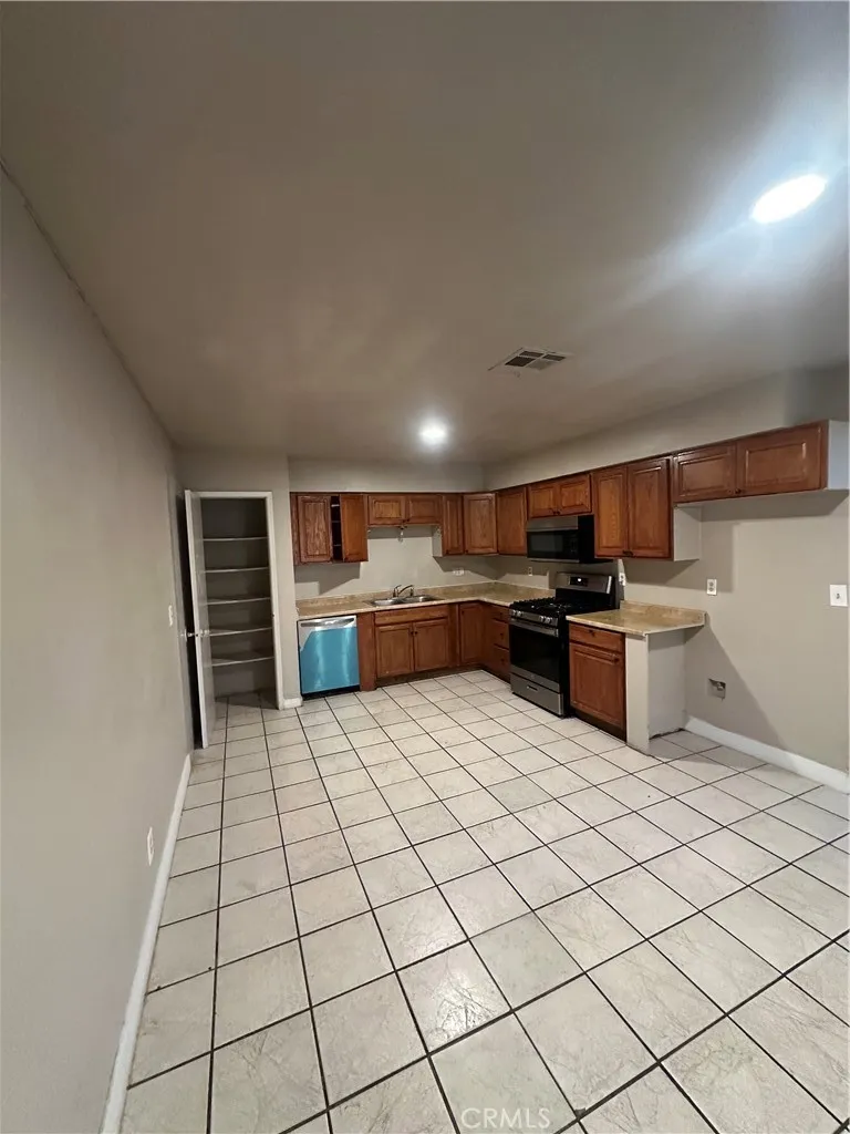 Additional image 56 of 268 E 10th Street, Merced, CA 95341