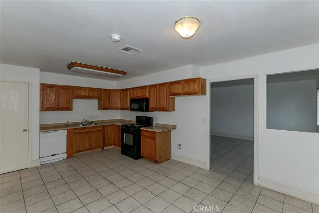 Additional image 39 of 268 E 10th Street, Merced, CA 95341