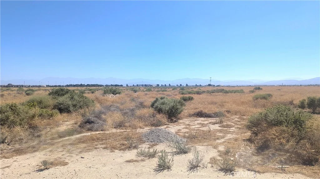 30th Street East, Lancaster, CA 93535