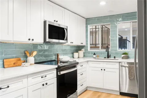 3145 Via Vista Unit B, Laguna Woods, CA MLS: PW25001344