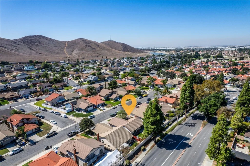 14394 Hillcrest Dr, Fontana, CA 92337