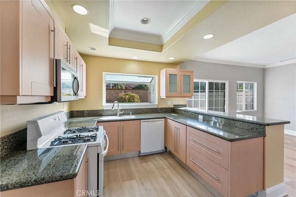 Additional image 33 of 2048 Cherokee, Tustin, CA 92782