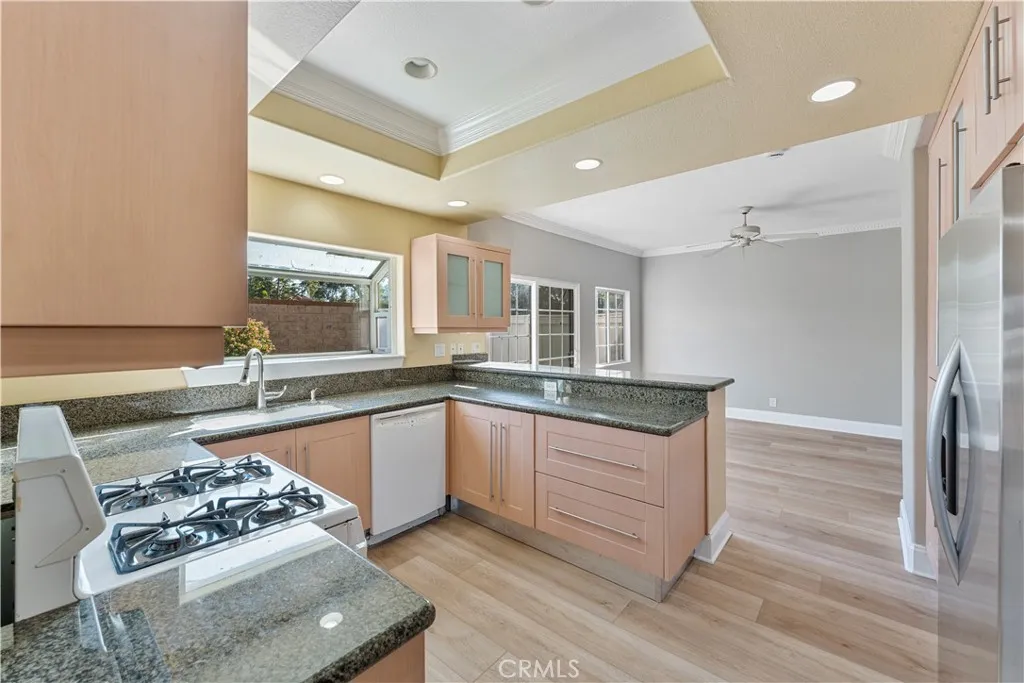 Additional image 32 of 2048 Cherokee, Tustin, CA 92782