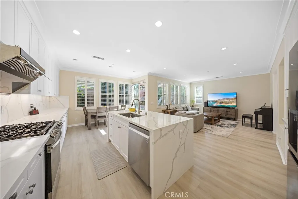 Additional image 7 of 107 Overbrook, Irvine, CA 92620