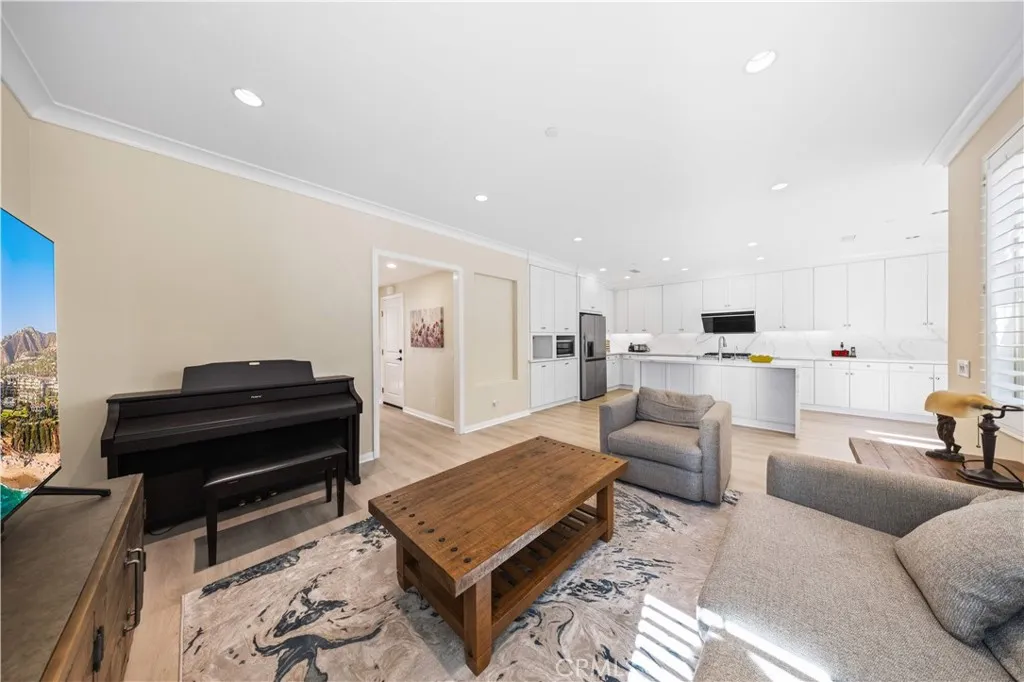 Additional image 8 of 107 Overbrook, Irvine, CA 92620