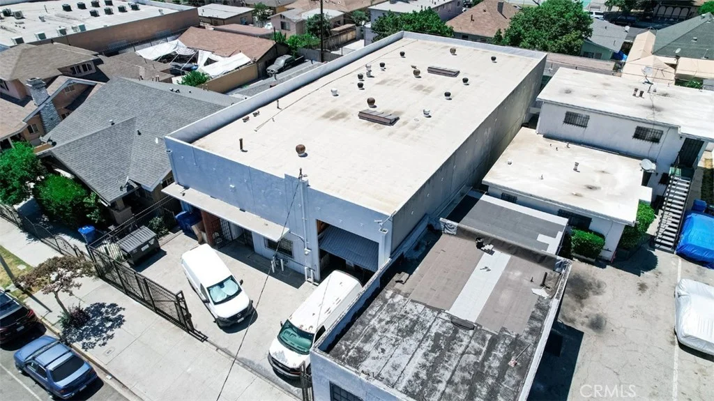 3635 S San Pedro Street, Los Angeles, CA 90011