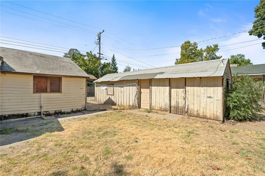 242 W 28th St, Merced, CA 95340