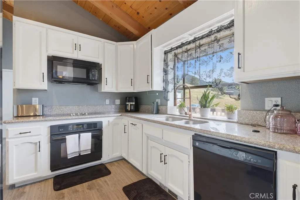 Additional image 14 of 26201 Cumberland Rd, Tehachapi, CA 93561