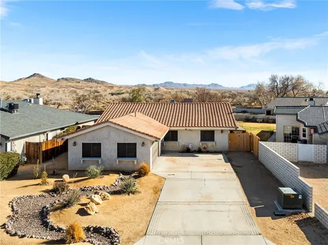 27381 Cloverleaf Drive, Helendale, CA 92342 - MLS#: HD25015515