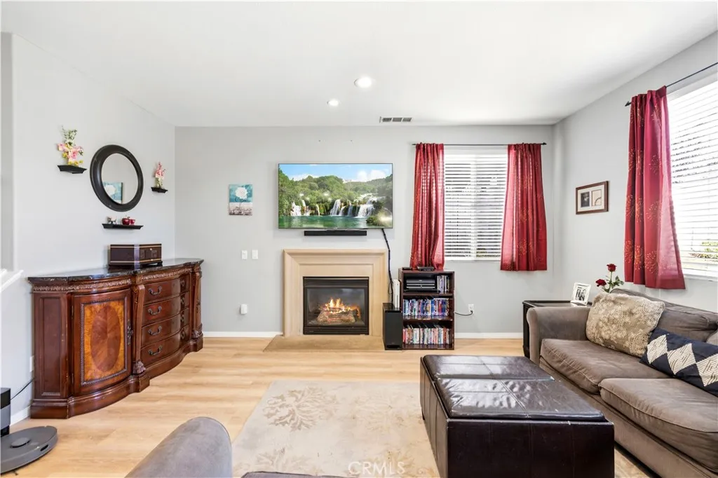 Additional image 52 of 20019 Christopher Ln, Saugus, CA 91350