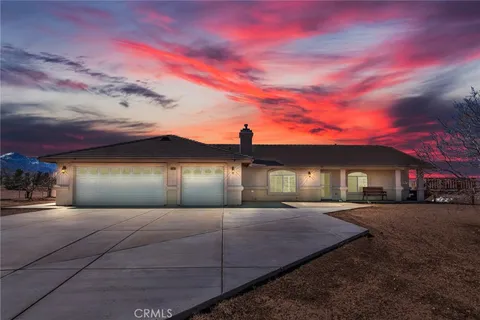 8370 Wolf Drive, Phelan, CA 92371 - MLS#: CV25045978