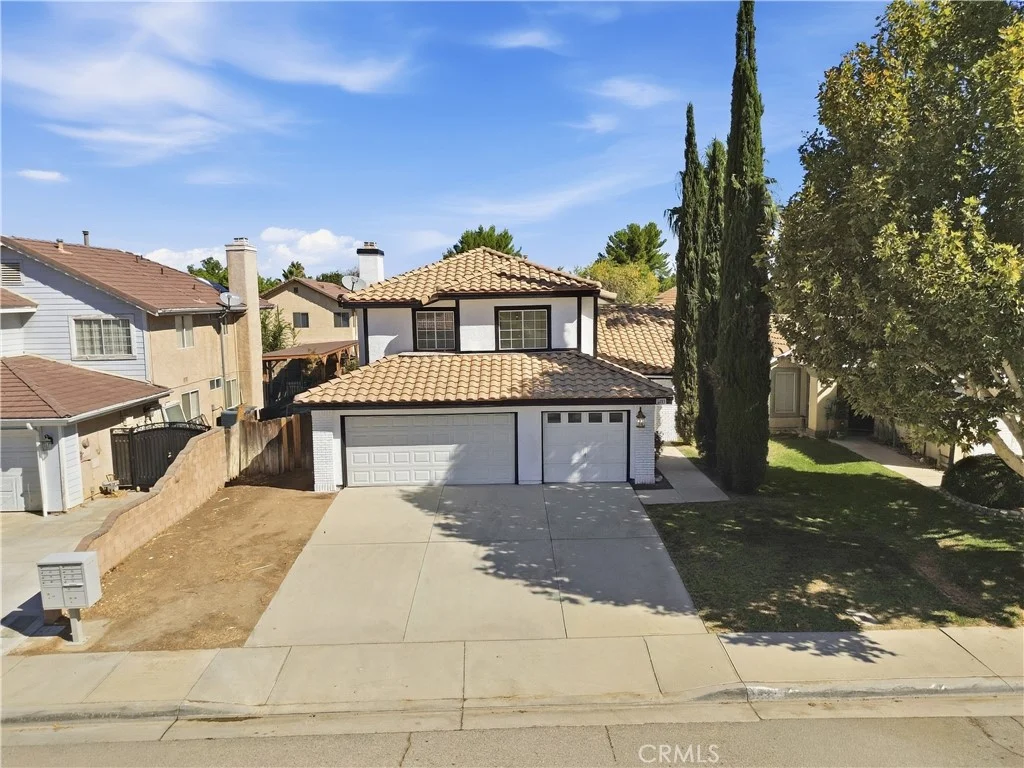 1563 E Kettering St, Lancaster, CA 93535 photo 2