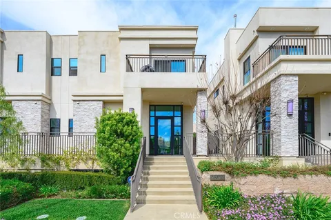 18719 Redwing Street, Tarzana, CA MLS: TR25072549