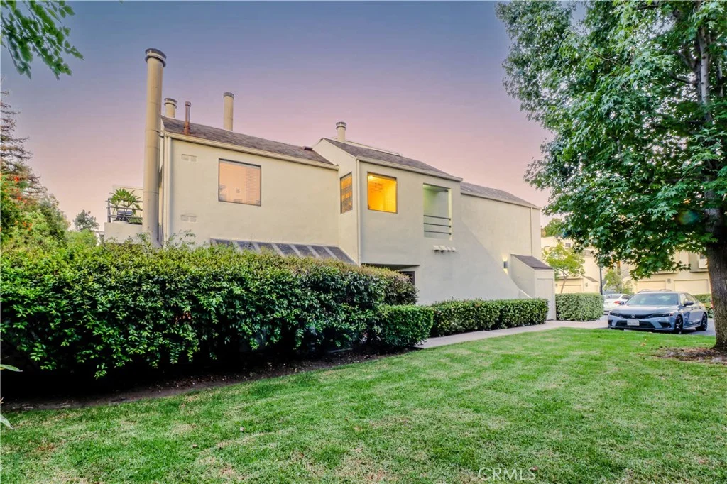 5744 E Creekside Ave Unit 21, Orange, CA 92869 photo 3
